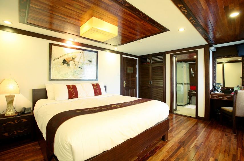 suite-cabin-indochina-sails-premium-halong-bay